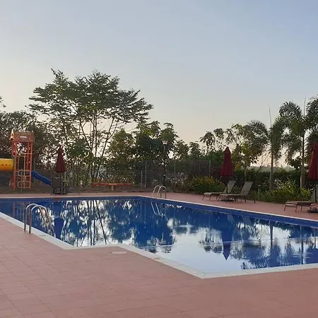 1. Luxury Kristal Condo 1 丹绒亚路市中心高級住宅 Kota Kinabalu Exterior photo