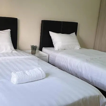 1. Luxury Kristal Condo 1 丹绒亚路市中心高級住宅 Kota Kinabalu Exterior photo